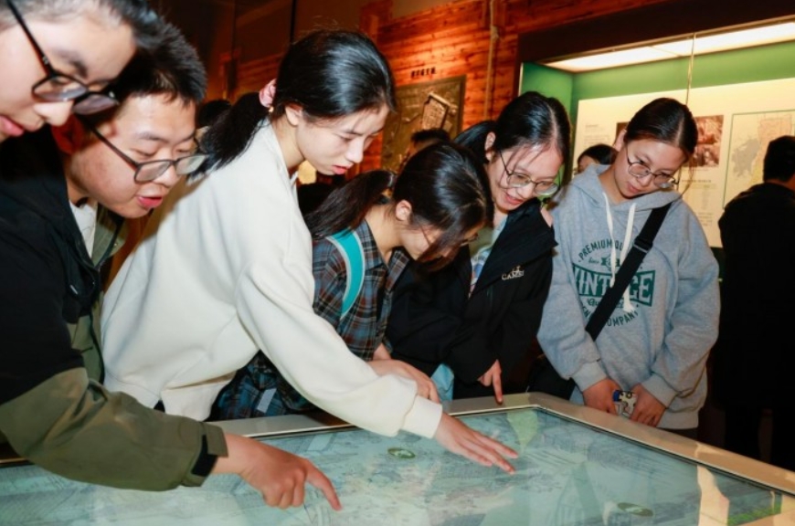 行走的思政课丨浙江工商职业技术学院马克思主义学院赴中国港口博物馆开展思政课实践教学