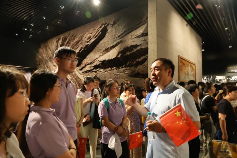 “团”聚青春 “践”证成长：锦州医科大学2025年暑期“三下乡”“返家乡”社会实践活动纪实