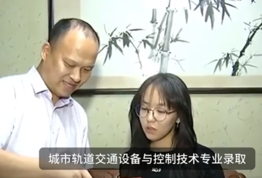 女生高考602分去职业技术大学，原因曝光，网友却吵起来了